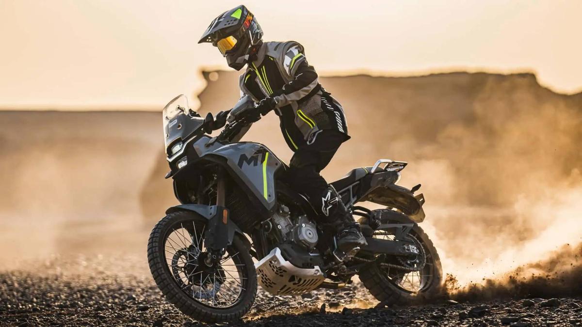 CF Moto 450 MT: preço no Brasil, ficha técnica, consumo, desempenho e comparativos