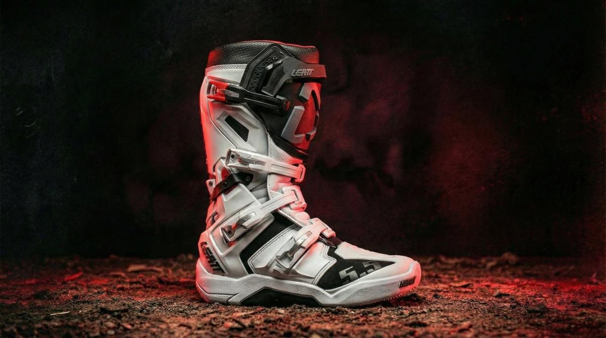 Como Escolher a Melhor Bota de Motocross: Guia Técnico Completo