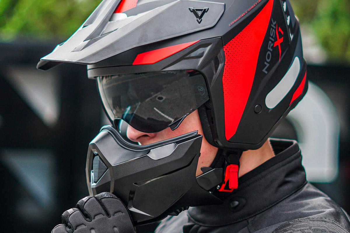 O que é um capacete 4 em 1?