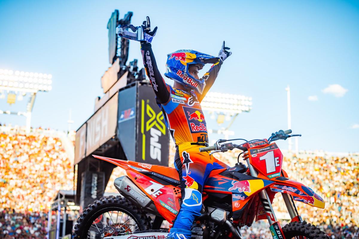Tom Vialle encerra ciclo vitorioso com a Red Bull KTM Factory Racing