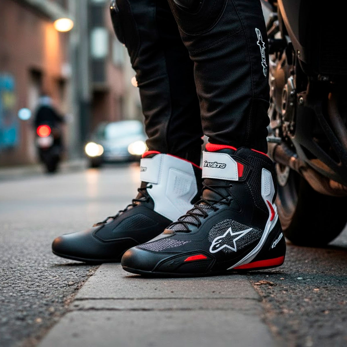 ワ*1様 FASTER-3 RIDEKNIT SH BLK GRY RED Tênis Alpinestars Faster 3 Rideknit Preto/Branco/Vermelho