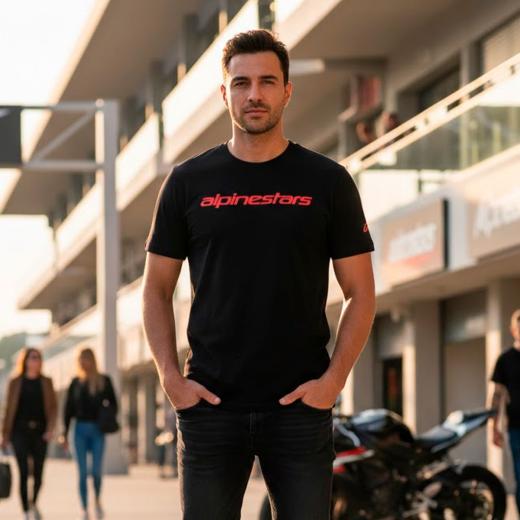 Camiseta Alpinestars Linear Wordmark Preto/Vermelho