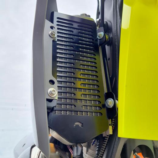 Grade de Radiador Start Premium MXF 250 2T TS 21/25 + 250 2T TSX 23/25 + 300 2T TS 23/24 + 300 4T RXS 22/24