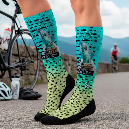 Meia Lurk Wall Street