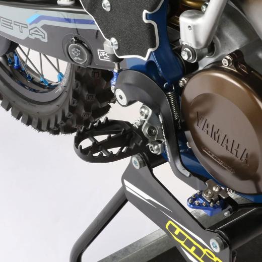 Pedaleira Zeta / DRC Ultra Larga 57mm YZF 250 01/23 + YZF 450 03/22 + WRF 250 01/23 + WRF 400/450 99/23