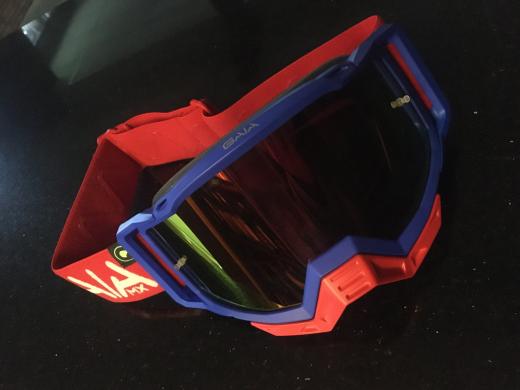 Óculos Gaia Mx Pró Special Macaw